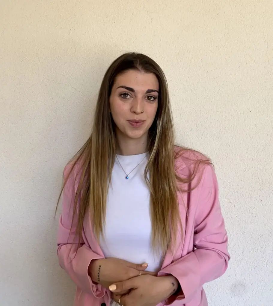 Núria Rusiñol, psicòloga general sanitària a Girona, especialitzada en intervenció amb adults i enfocament integrador humanista.