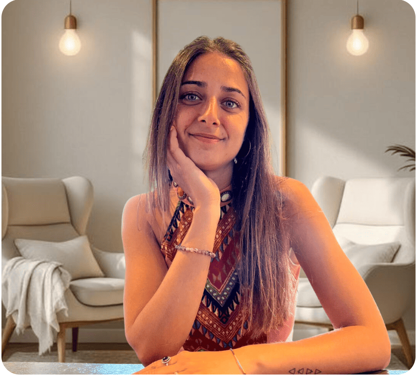 Amanda Rueda, psicòloga integrativa a Girona especialitzada en ansietat, regulació emocional, trauma i teràpia Gestalt