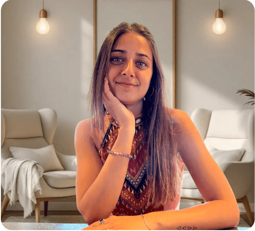Amanda Rueda, psicòloga integrativa a Girona especialitzada en ansietat, regulació emocional, trauma i teràpia Gestalt